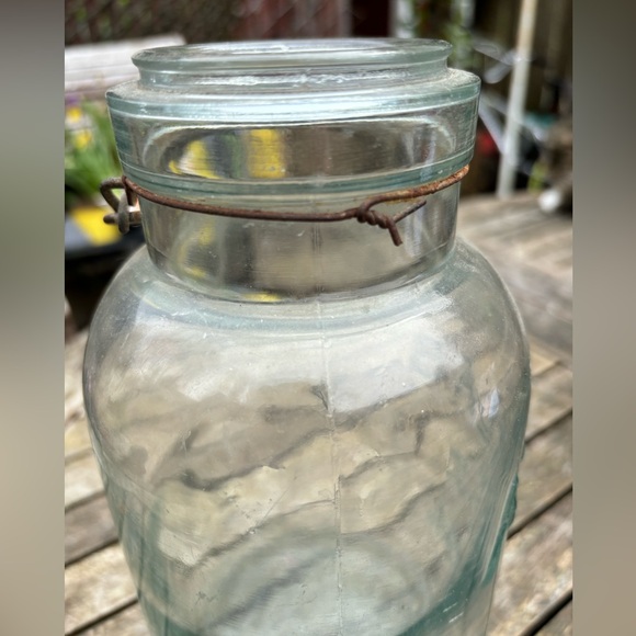 Vintage Atlas E-Z Seal 2 Quart Green Tint Canning Jar - Picture 5 of 10